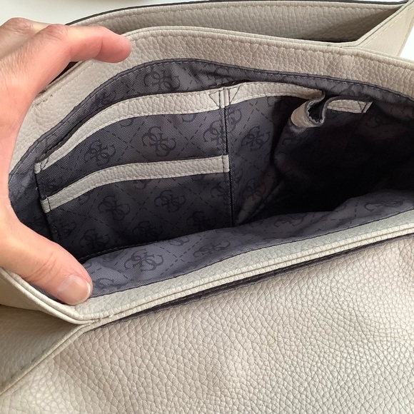GUESS Bone Korry Crush Shoulder Bag Scandi Girl Style - Picture 7 of 14
